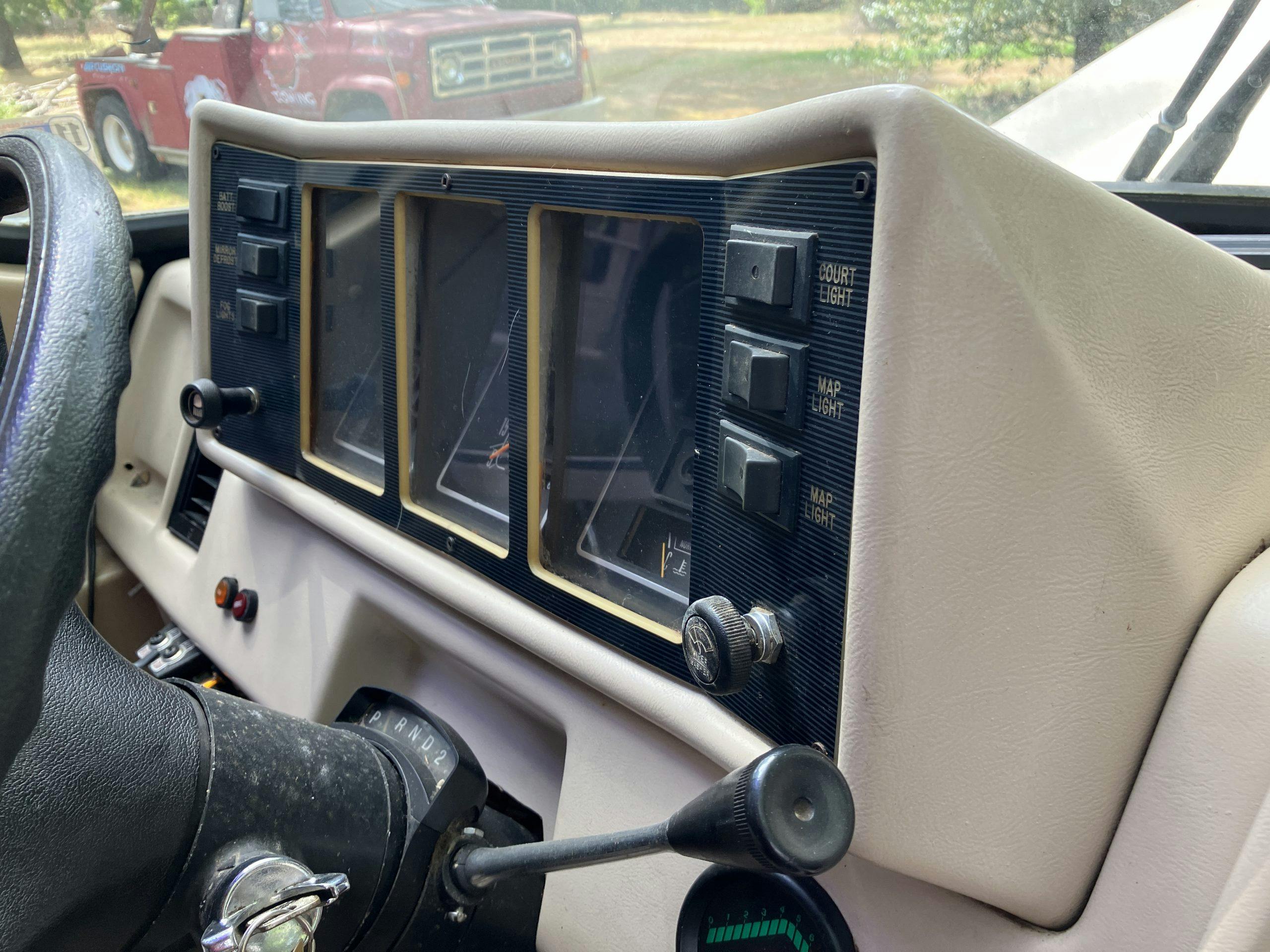 1987 EMC Eldorado Starfire RV interior dash