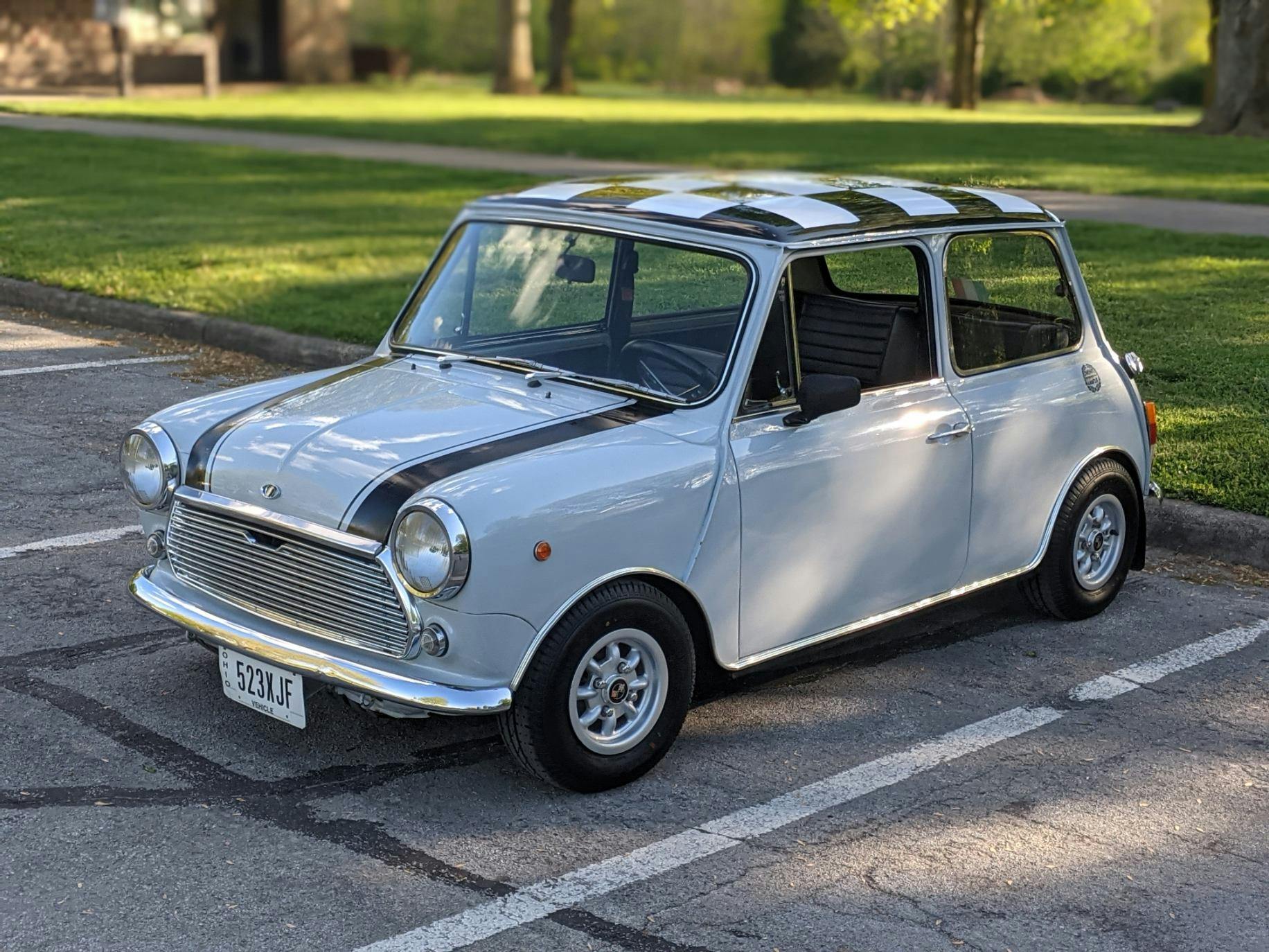 AUSTIN MINI TEST DRIVE - One of the Greatest Cars Ever? - The