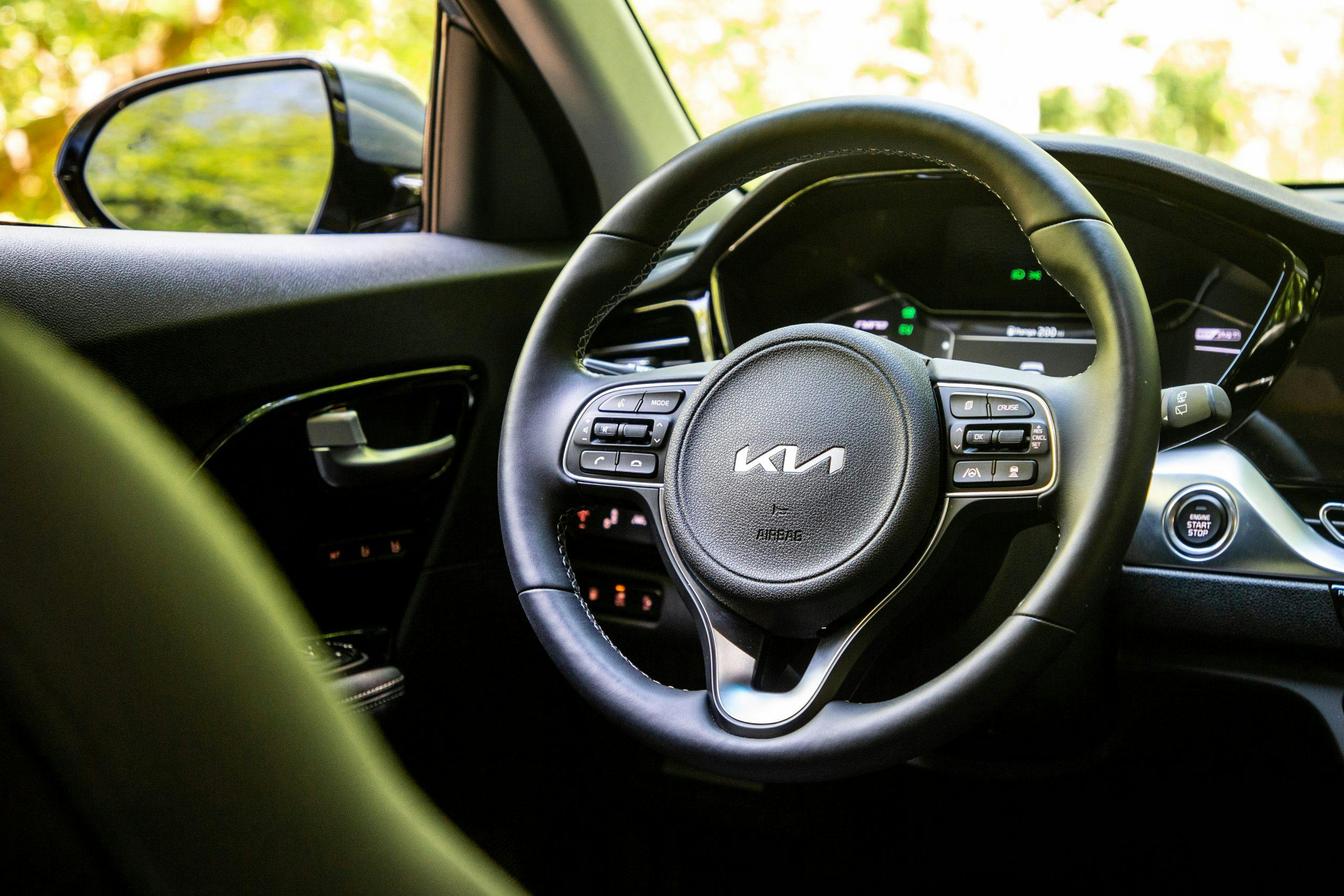 Kia Niro PHEV interior steering wheel