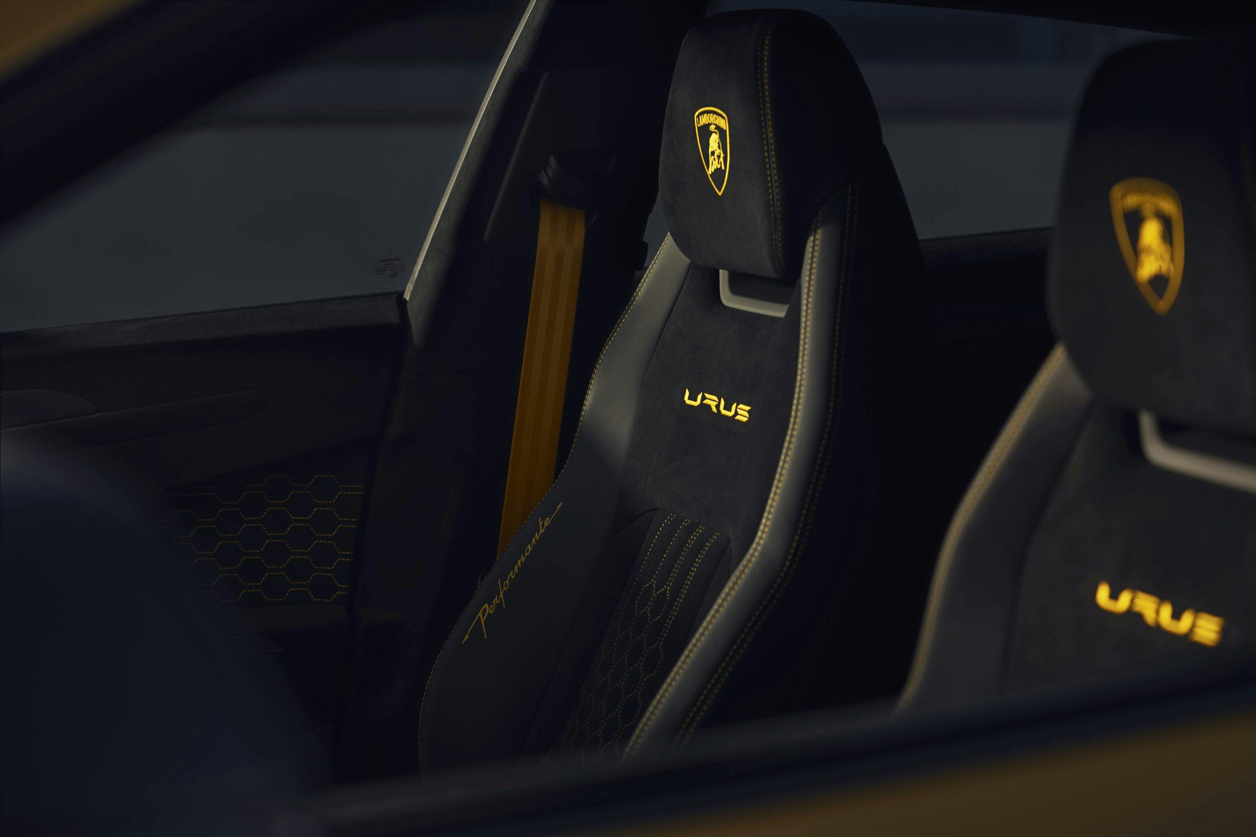 Lamborghini Urus Performante interior seat detail