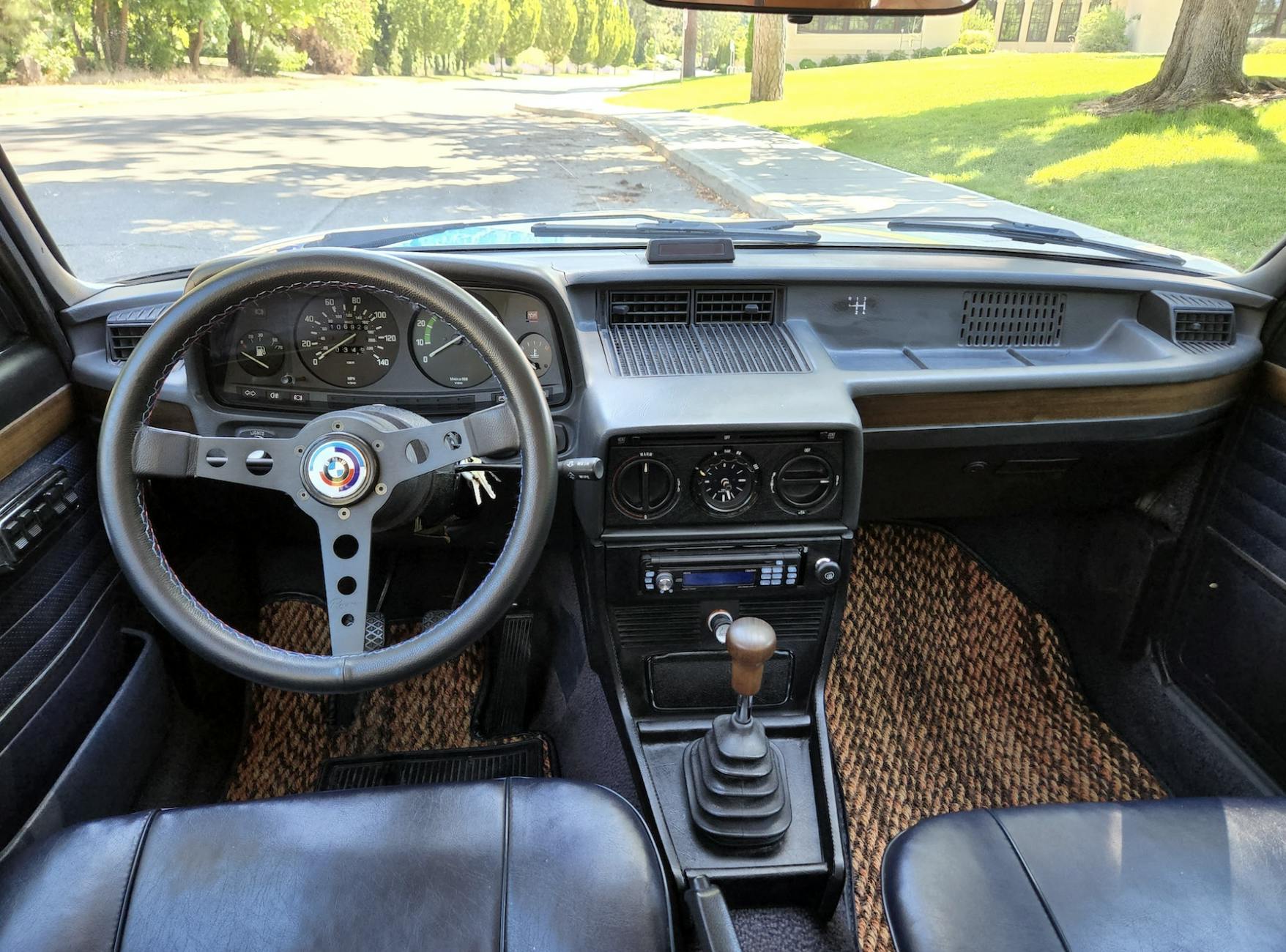 1978 BMW 530i interior