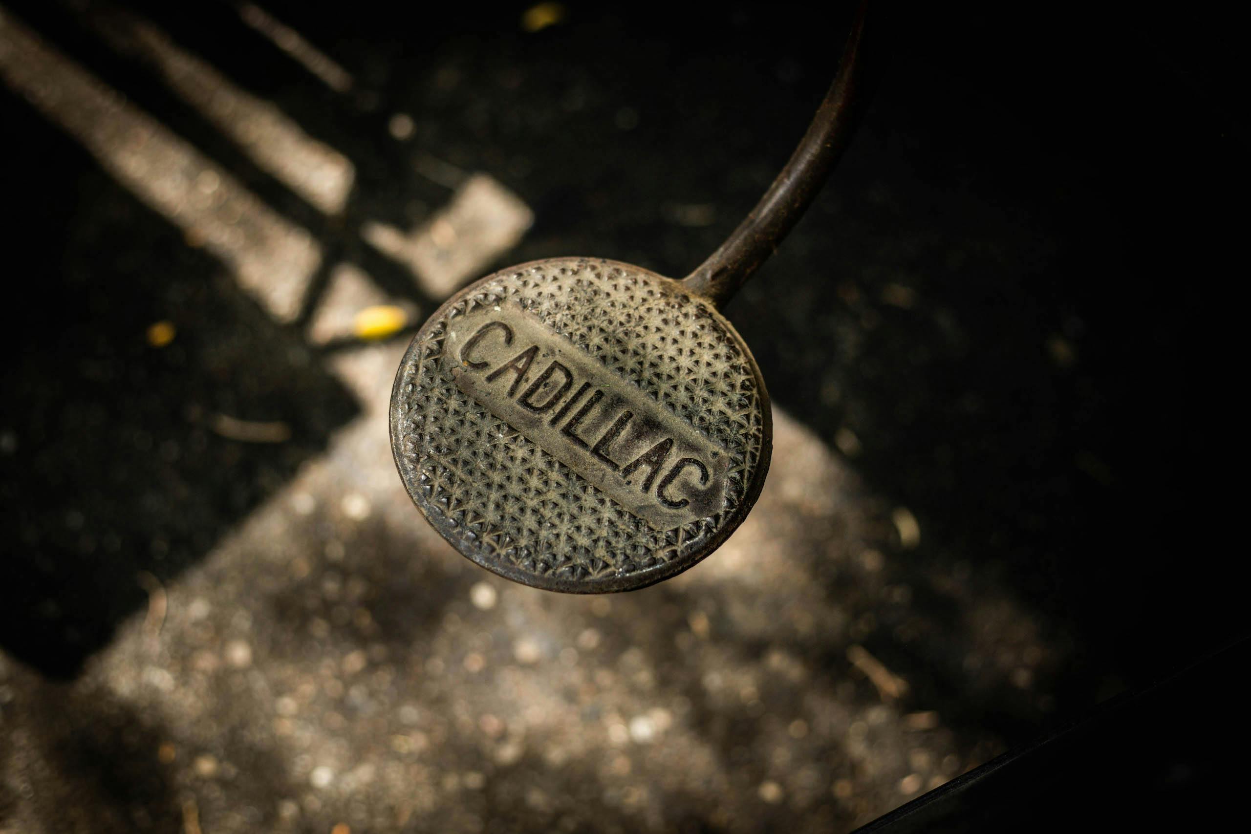 1906 Cadillac runabout foot pedal detail