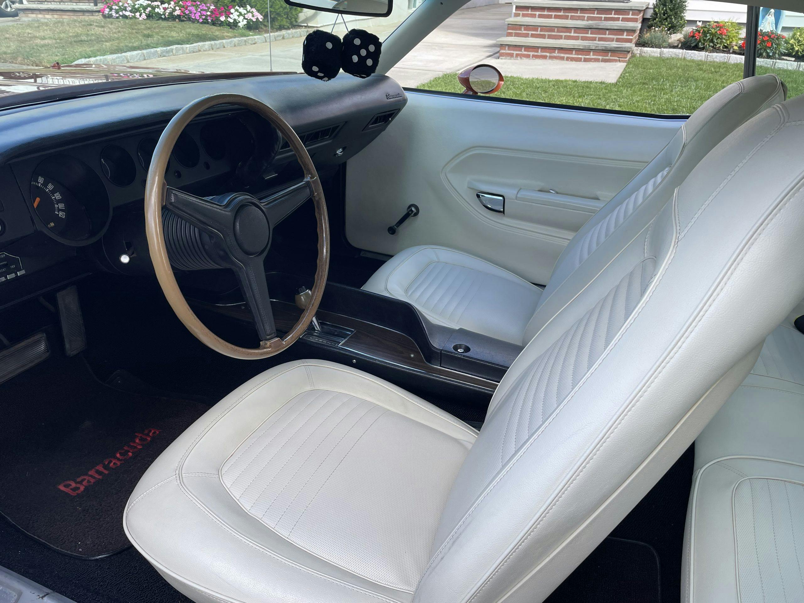 Plymouth Barracuda interior