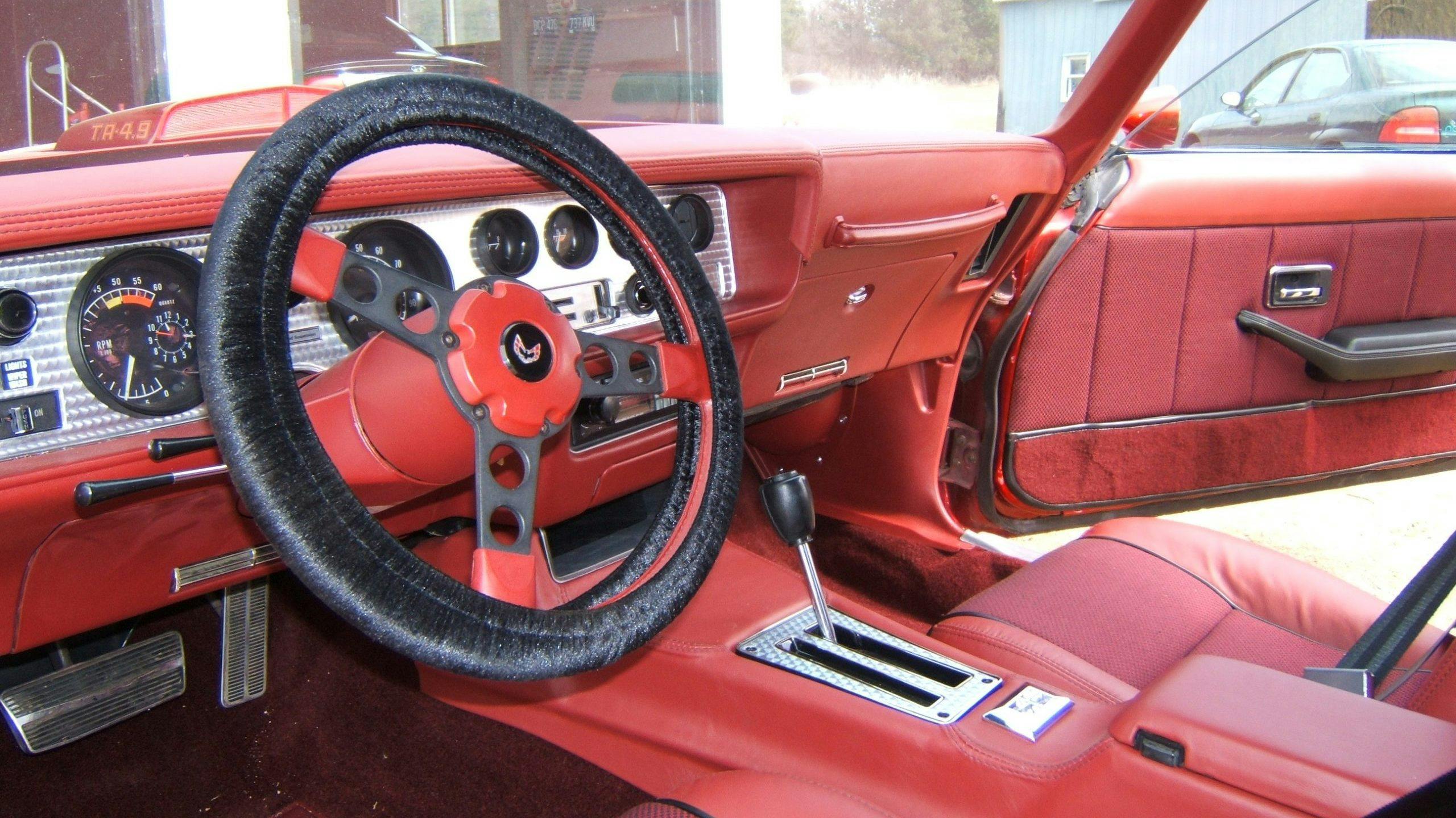 Pontiac Firebird interior