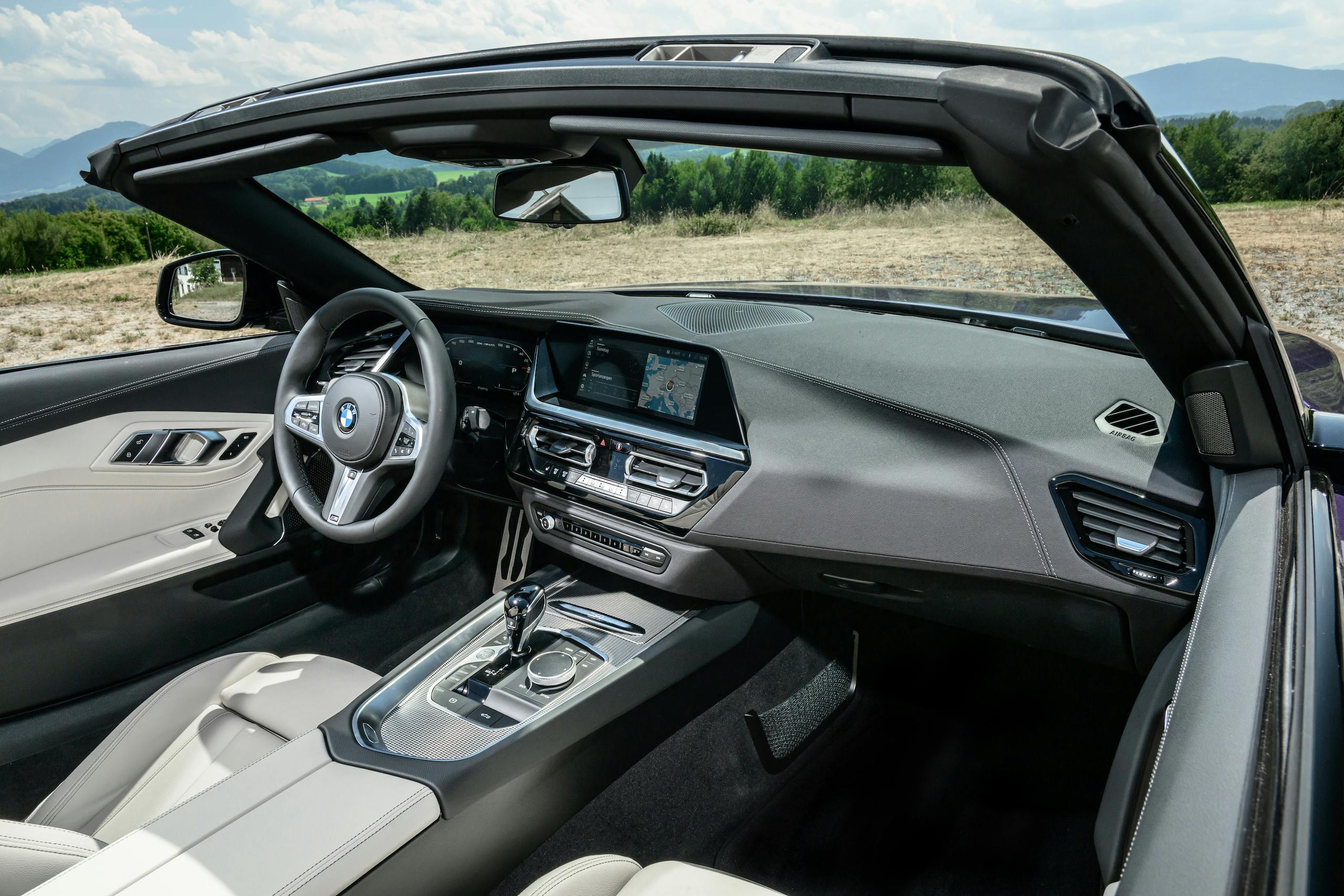 2023 BMW Z4 Roadster interior
