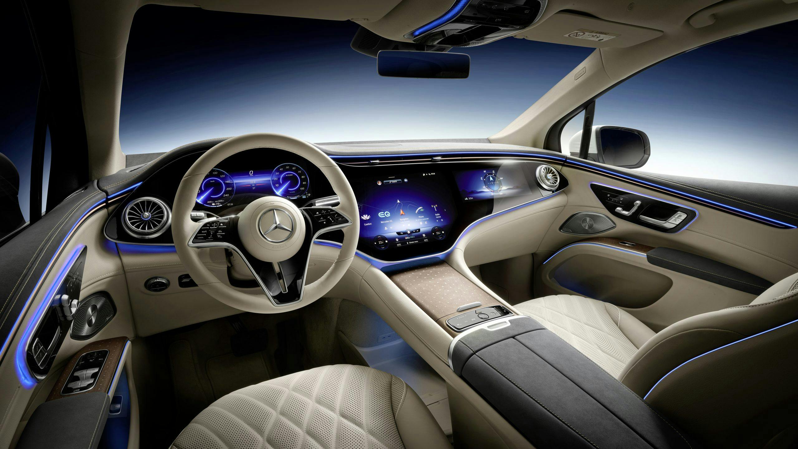 2023 Mercedes-Benz EQS SUV hyperscreen