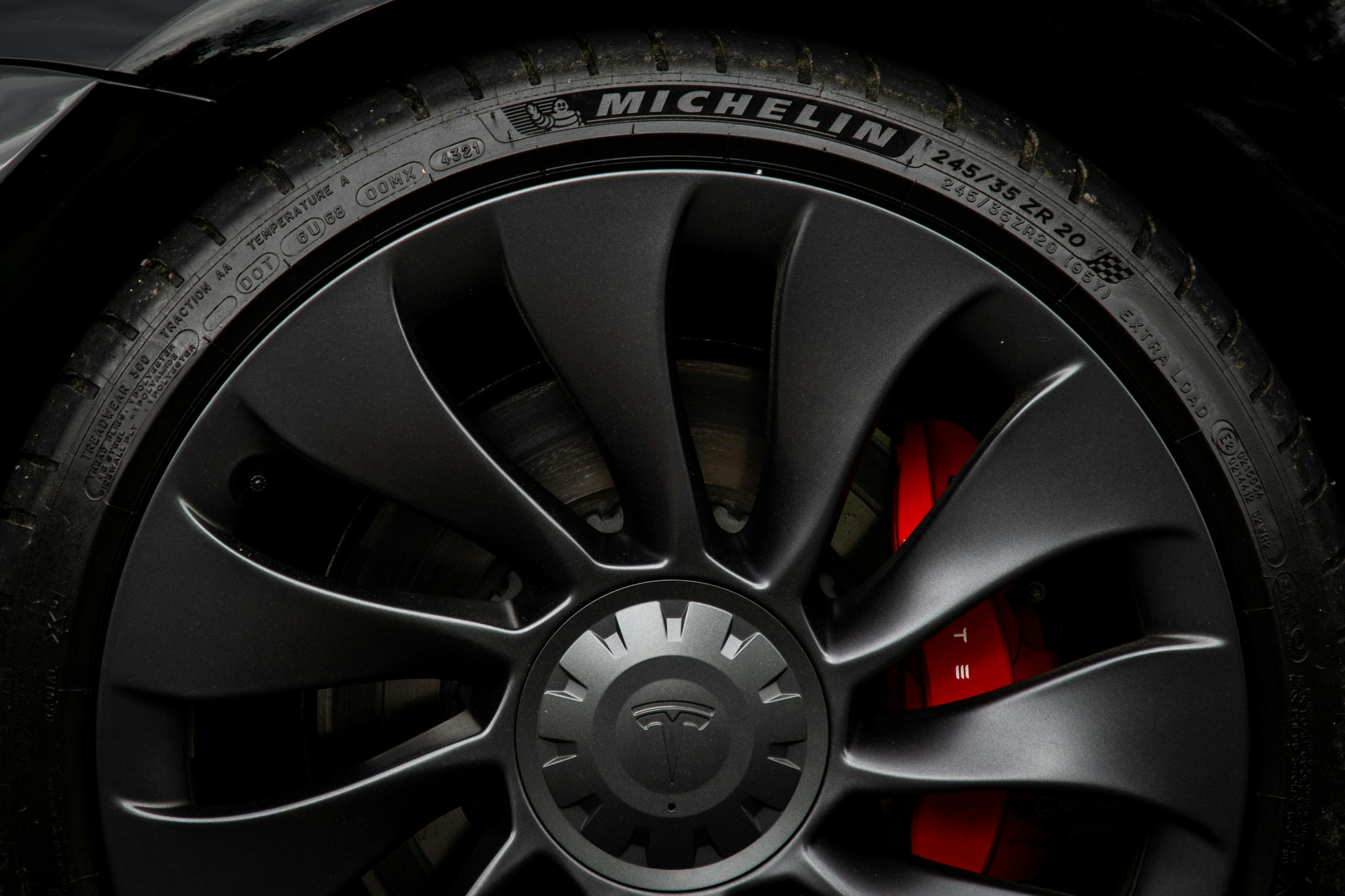 2021 Tesla Model 3 Performance wheel tire closeup detail