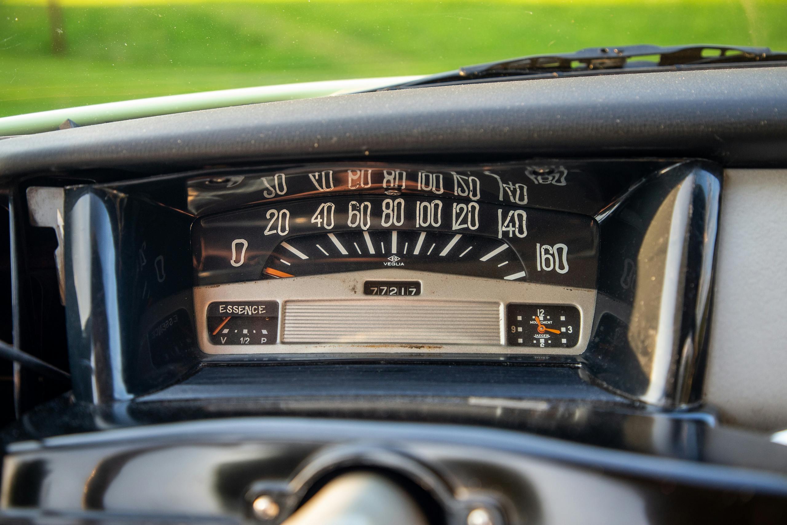 Citroen DS interior speedometer