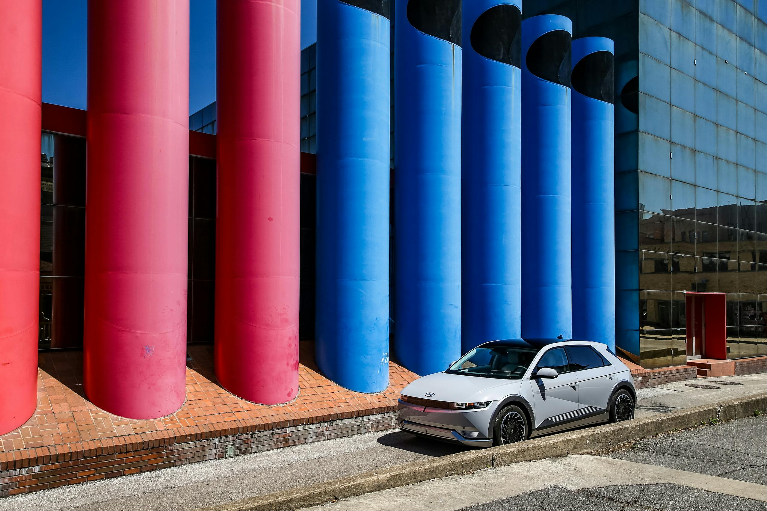 Hyundai Ioniq 5 color pipes