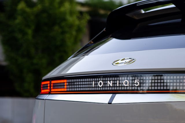 Hyundai Ioniq 5 taillight bar