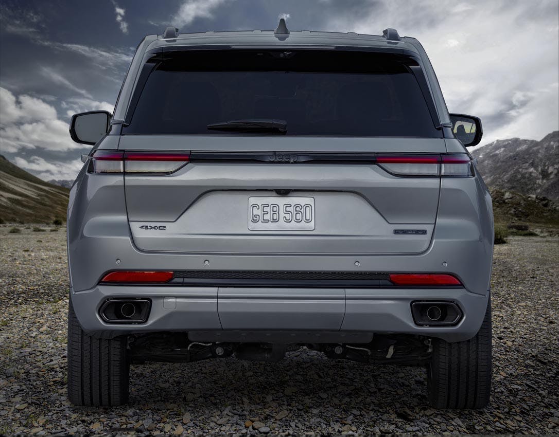 2023 Jeep Grand Cherokee 4xe 30th Anniversary Edition exterior rear end