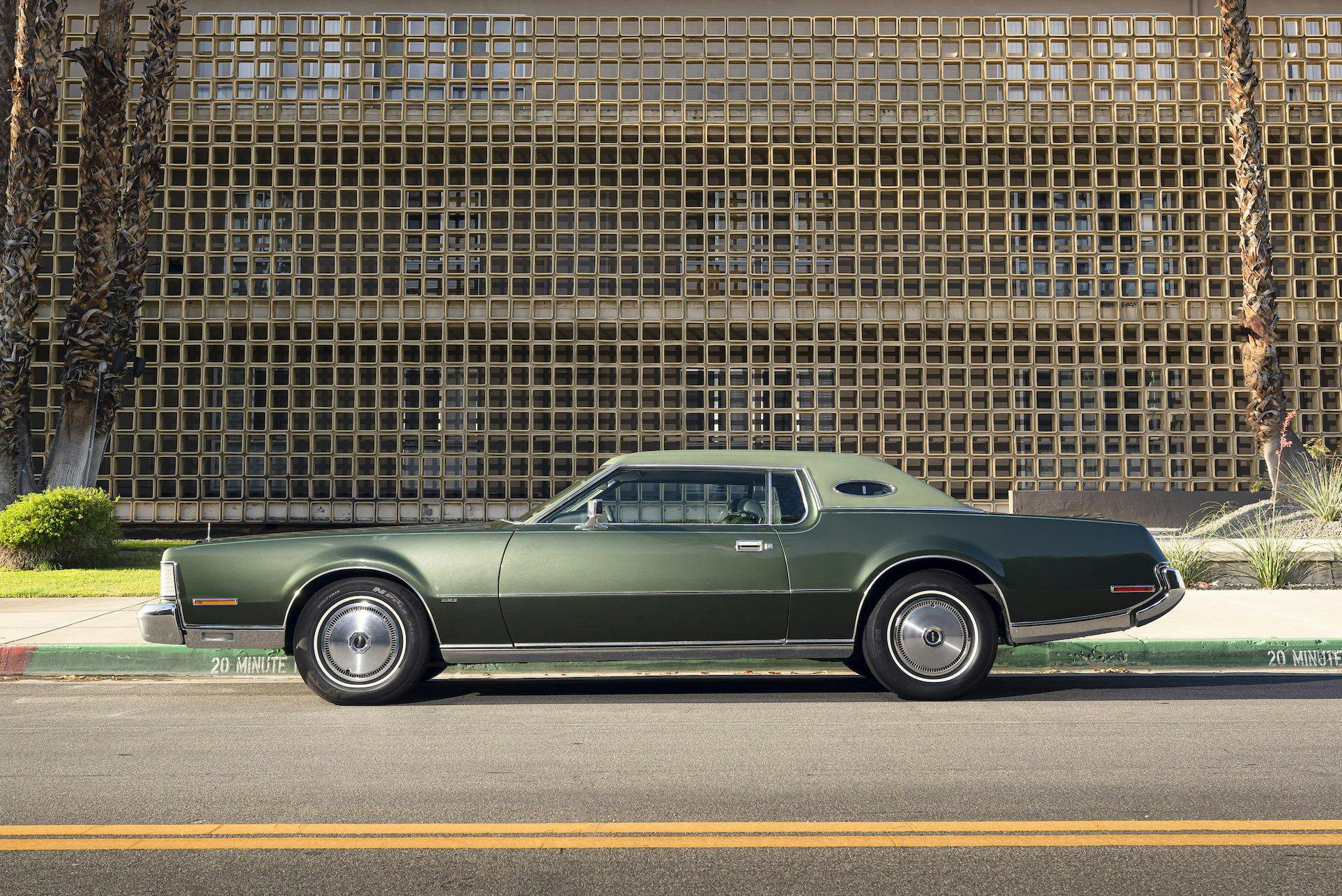Cohort Outtake: 1980-83 Lincoln Continental Mark VI - Dark Green Makes  Everything Better - Curbside Classic