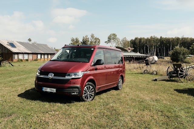 Volkswagen California Beach front three-quarter