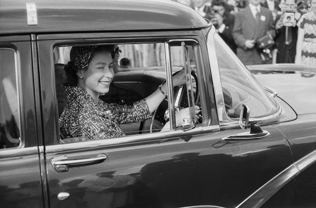 queen elizabeth driving 1958