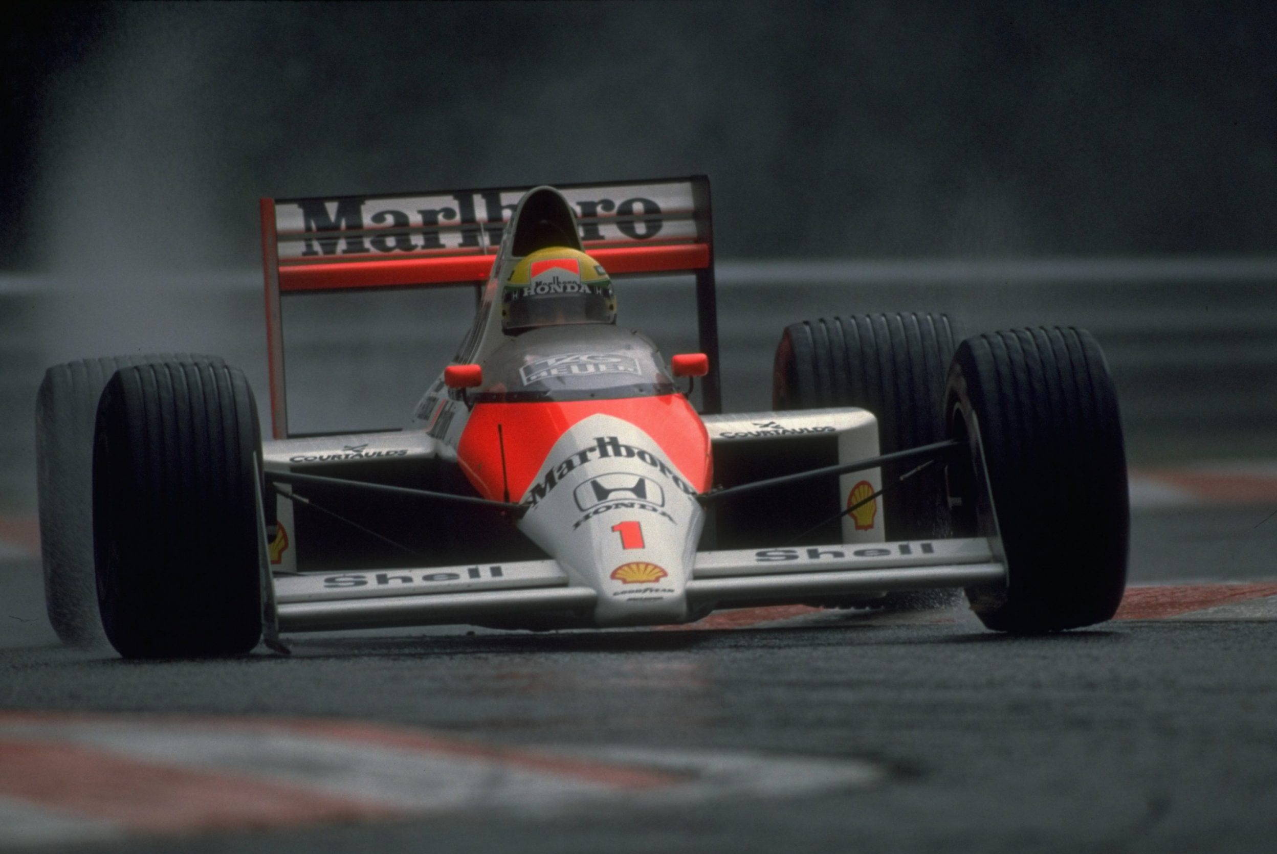 1988 Japanese Grand Prix Senna and Prosts first world title face-off