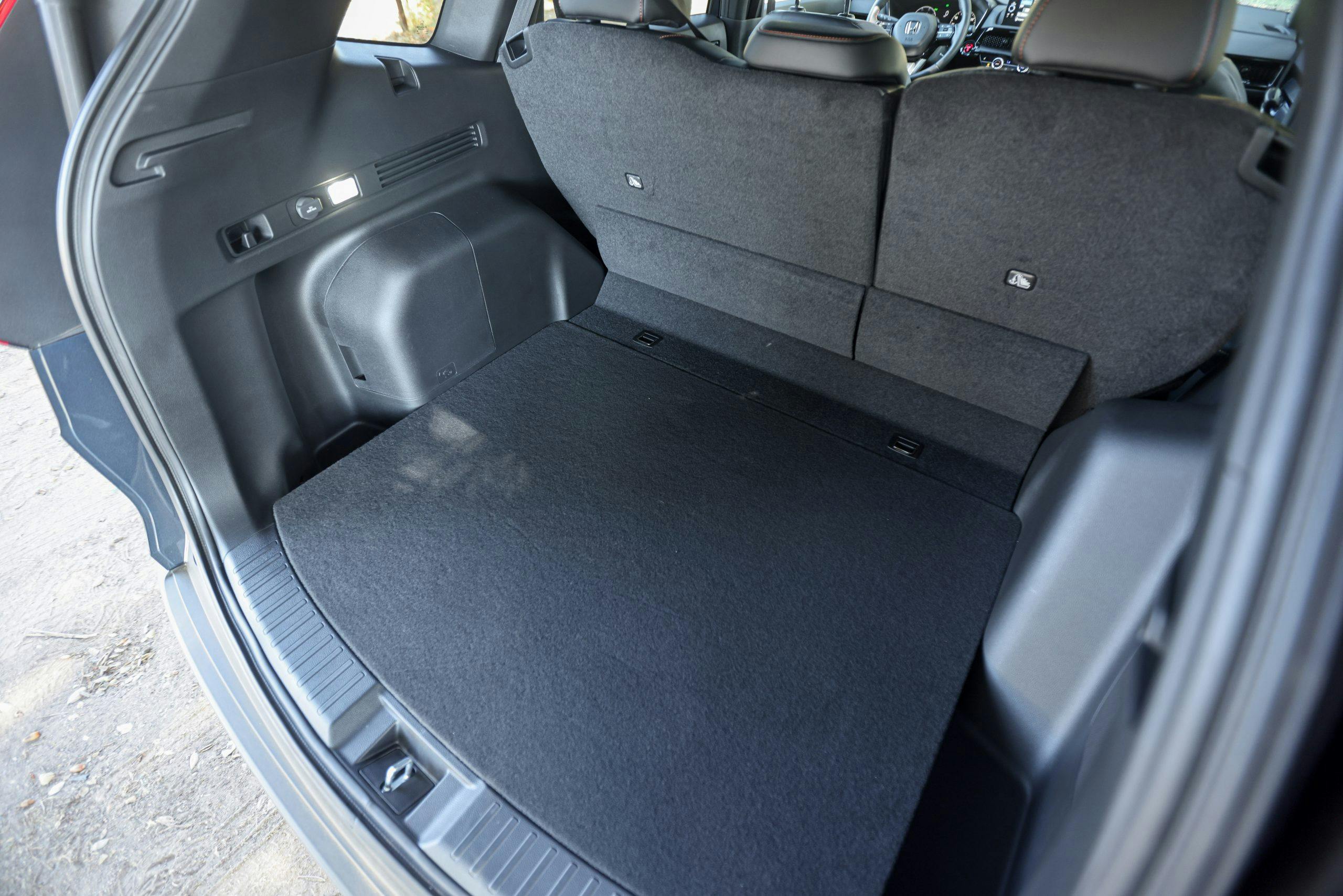 2023 Honda CR-V trunk