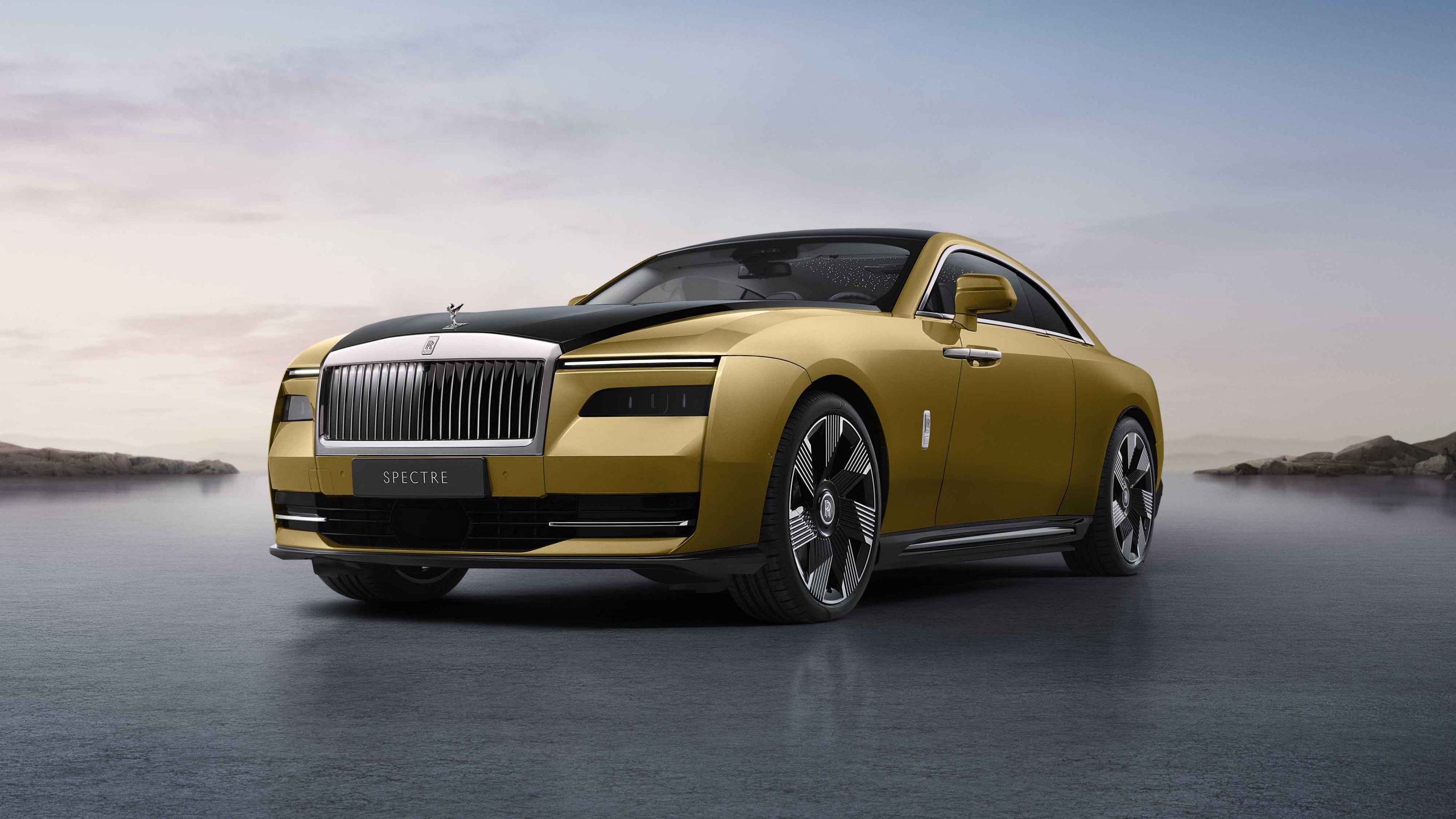 PLUG TV+ for Rolls-Royce - PLUG CONCEPT