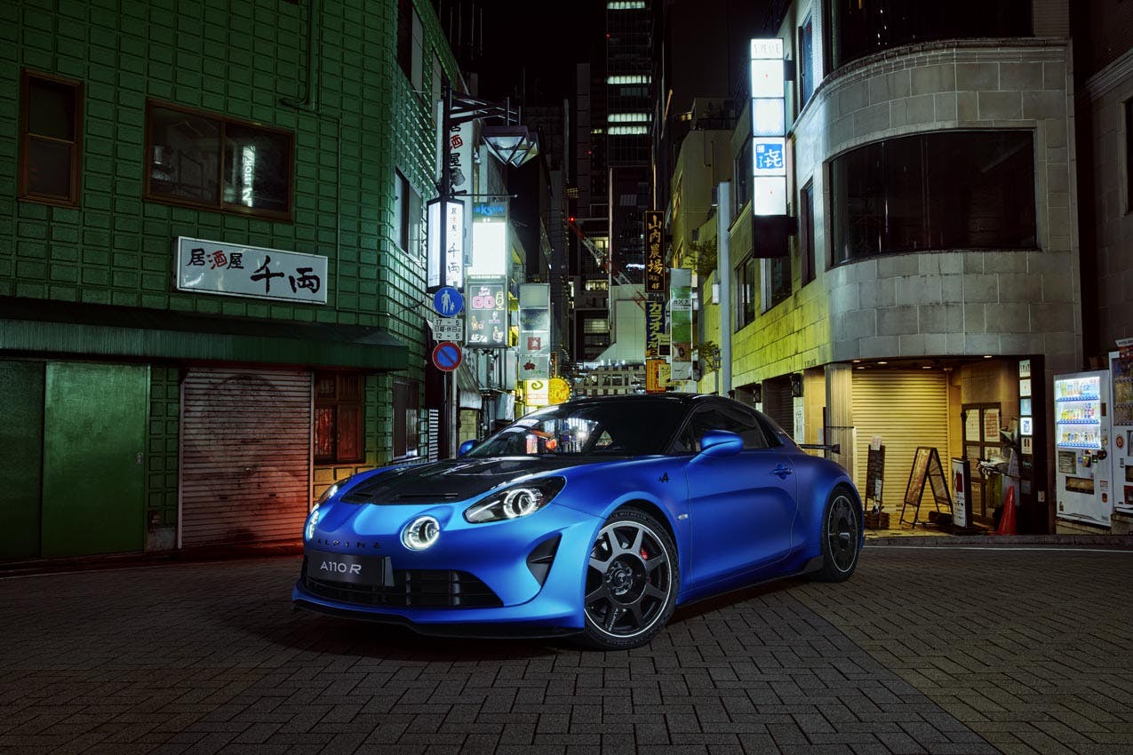 Alpine A110R exterior front three quarter in the city