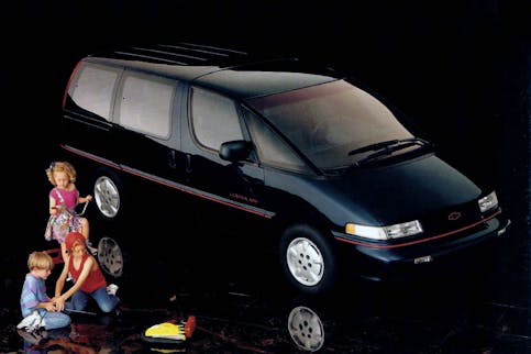 lumina minivan front three-quarter