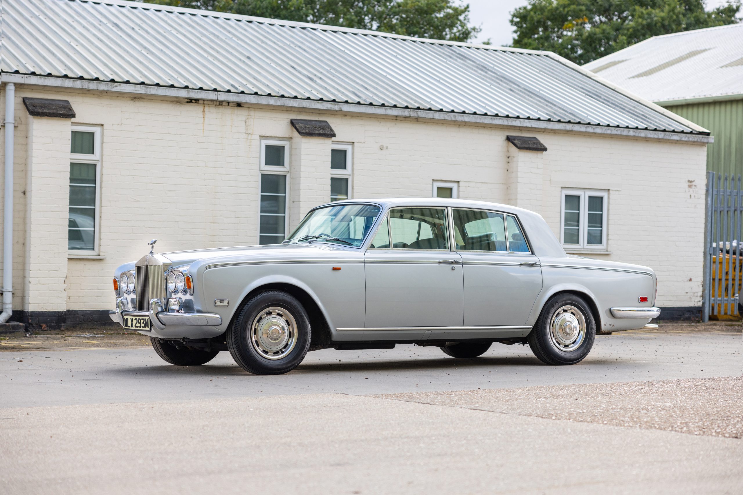 Freddie Mercury s classic Rolls Royce is looking for Somebody to