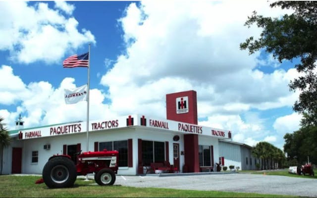 Paquettes Farmall Tractor building