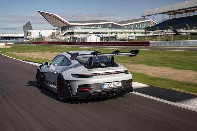 2023 Porsche 911 GT3 RS Is a Lap-Time Champ - CNET