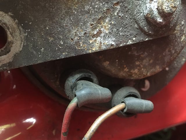 Horn wiring connections