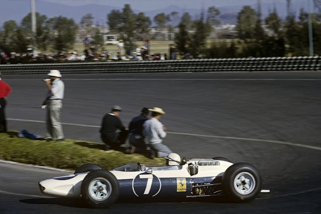 1964 Mexican Grand Prix racing action