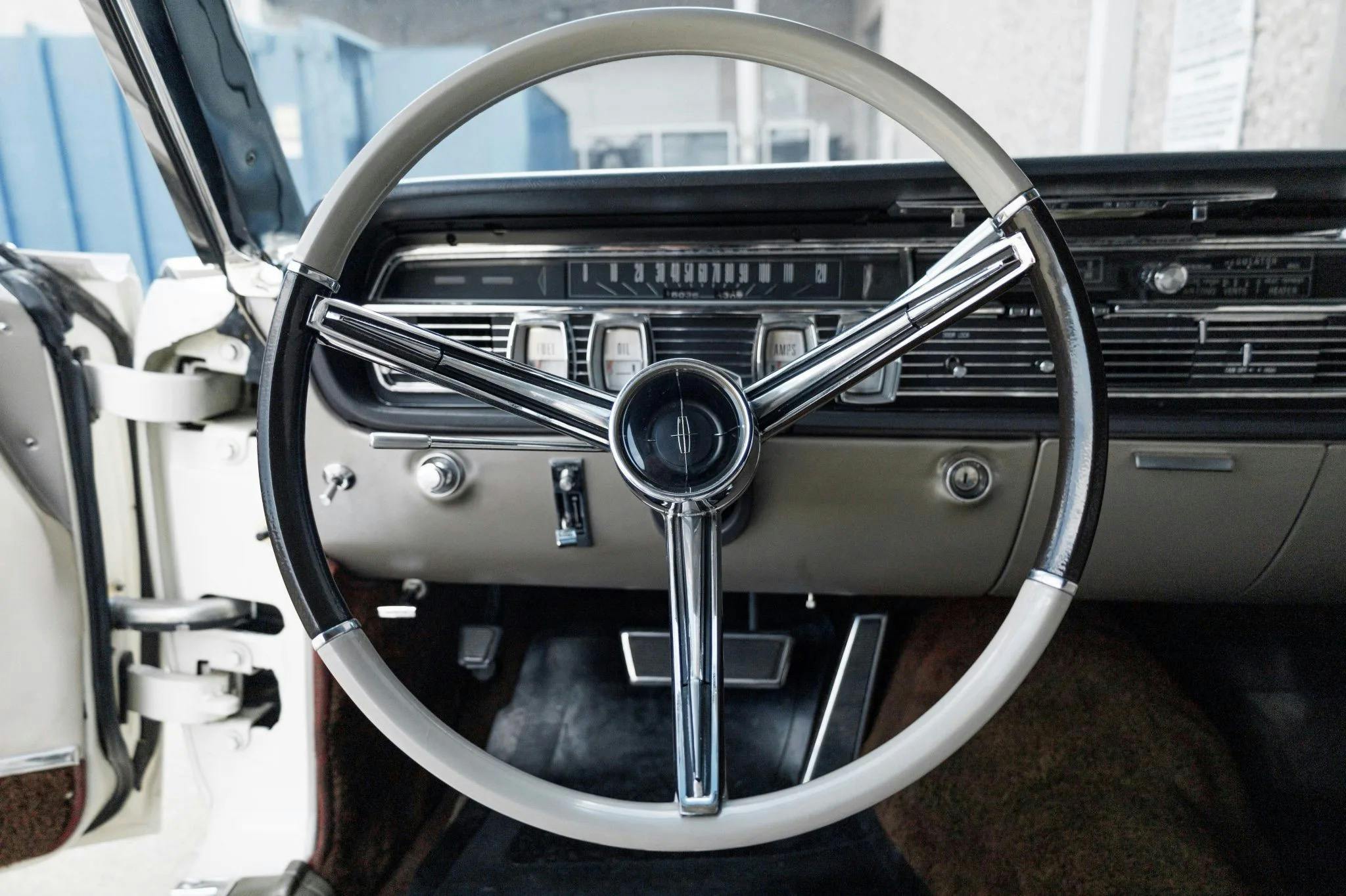 1965 Lyndon Johnson Lincoln Continental steering wheel