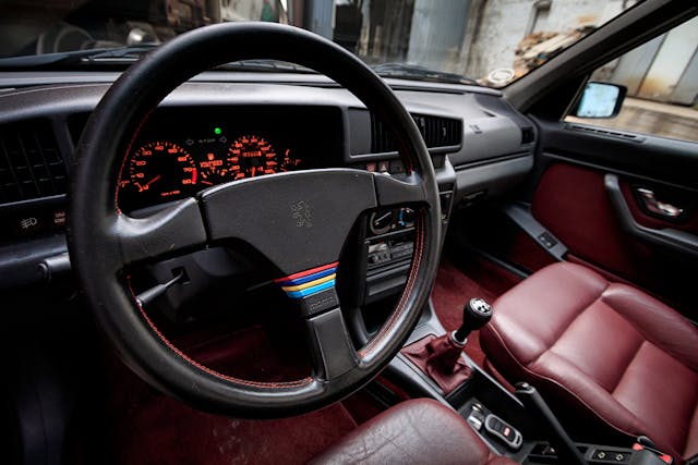 Peugeot 405 interior steering wheel