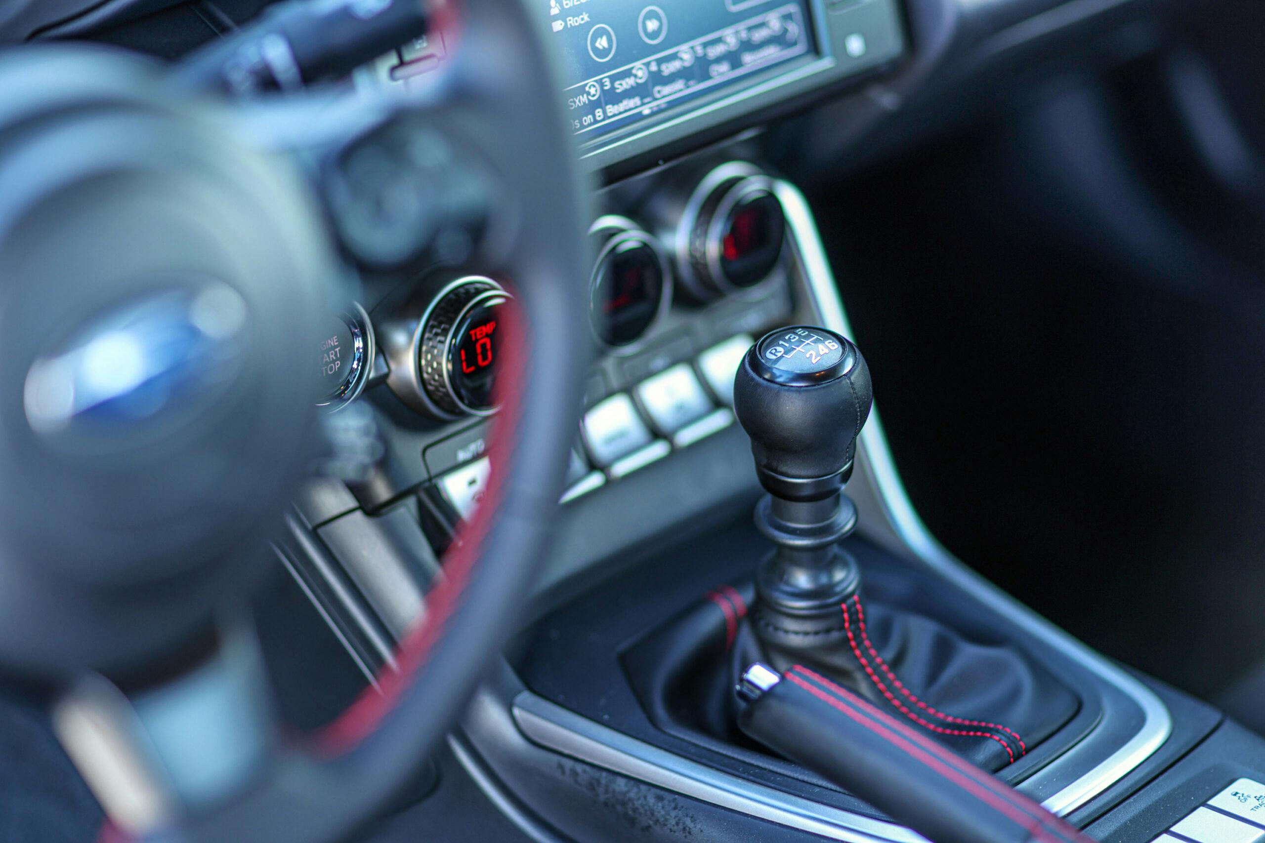 2022 Subaru BRZ interior shifter