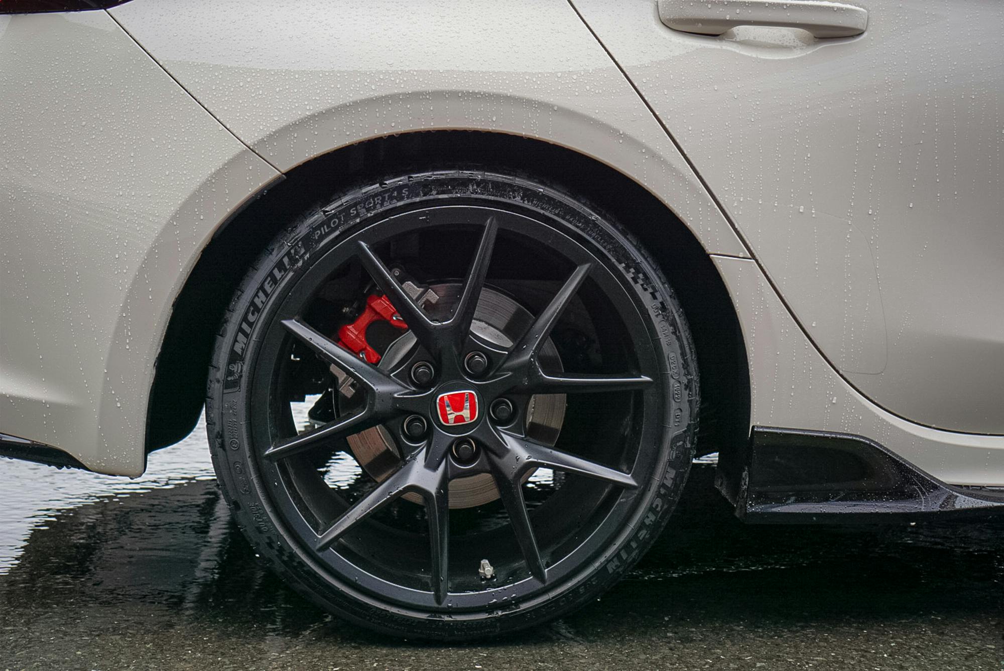 2023 Honda Civic Type R wheel tire
