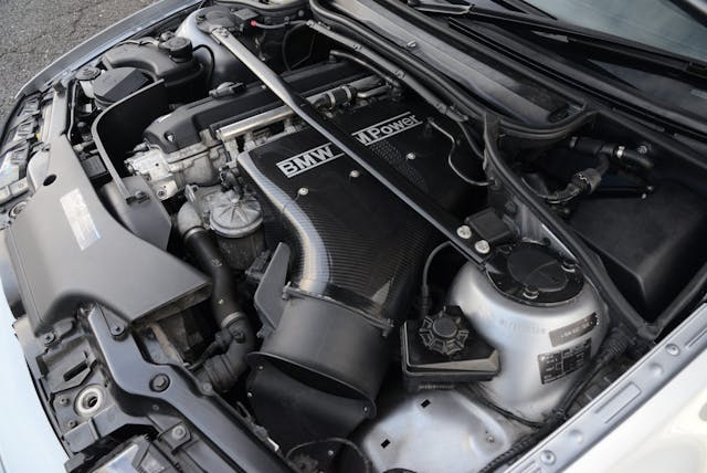 BMW M3 CSL engine bay