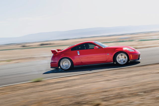 Nissan 350Z Nismo side driving action