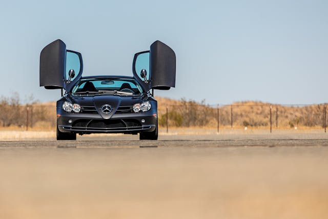 Mercedes-Benz SLR McLaren front doors up