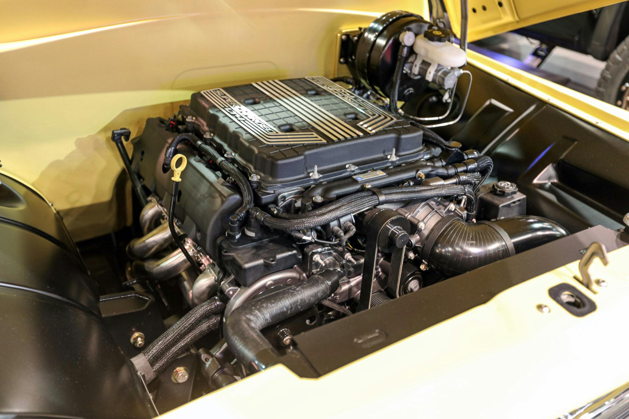 Flat Out Autos IH Carryall engine