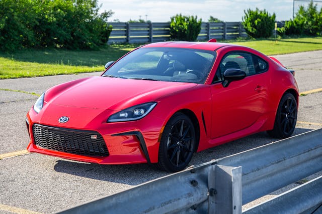 2022 Toyota 86 front three-quarter