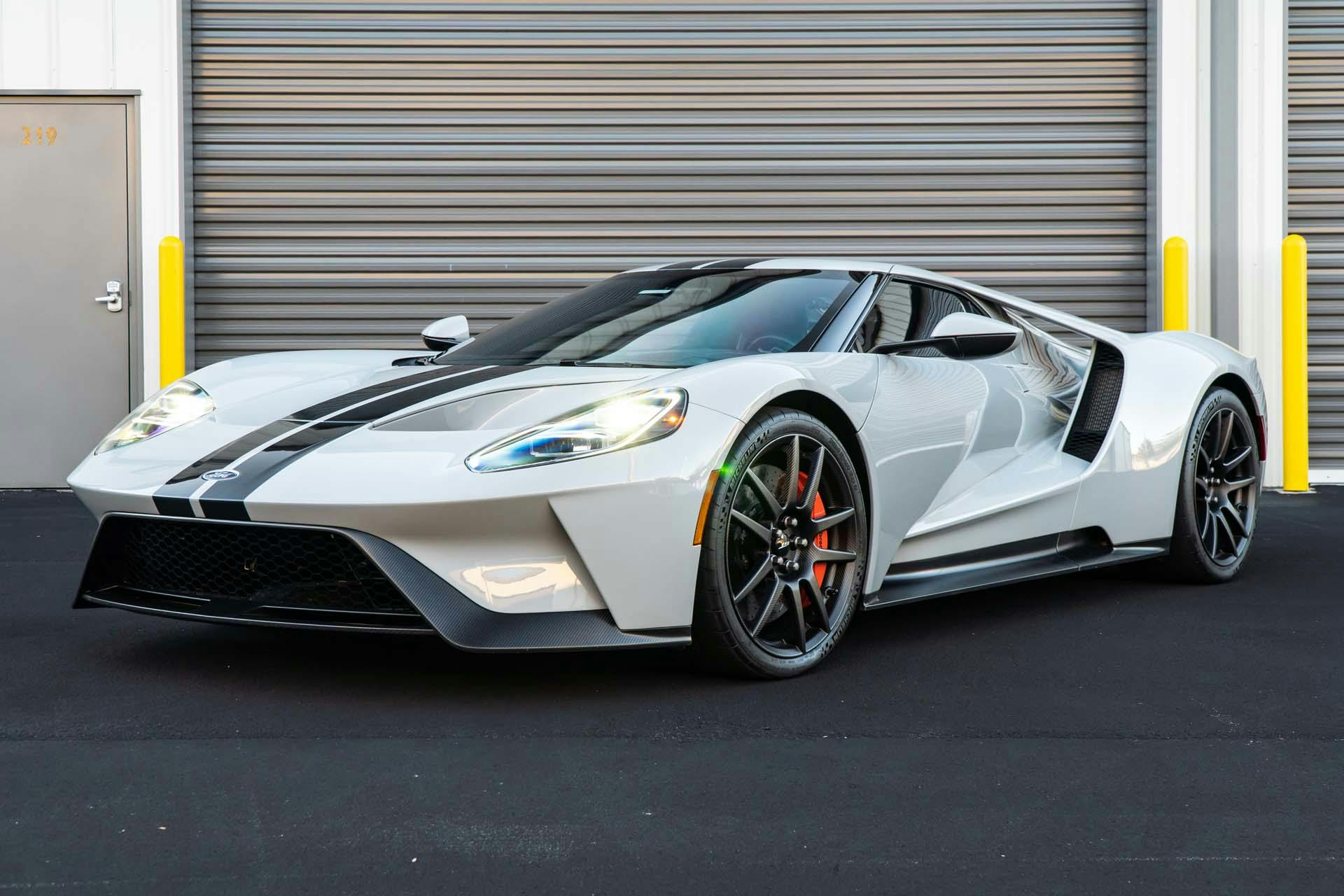 2019 Ford GT front three-quarter