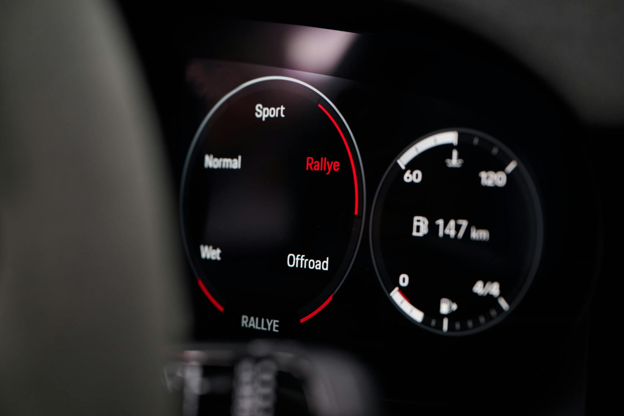Porsche 911 Dakar studio interior digital dash gauge drive modes
