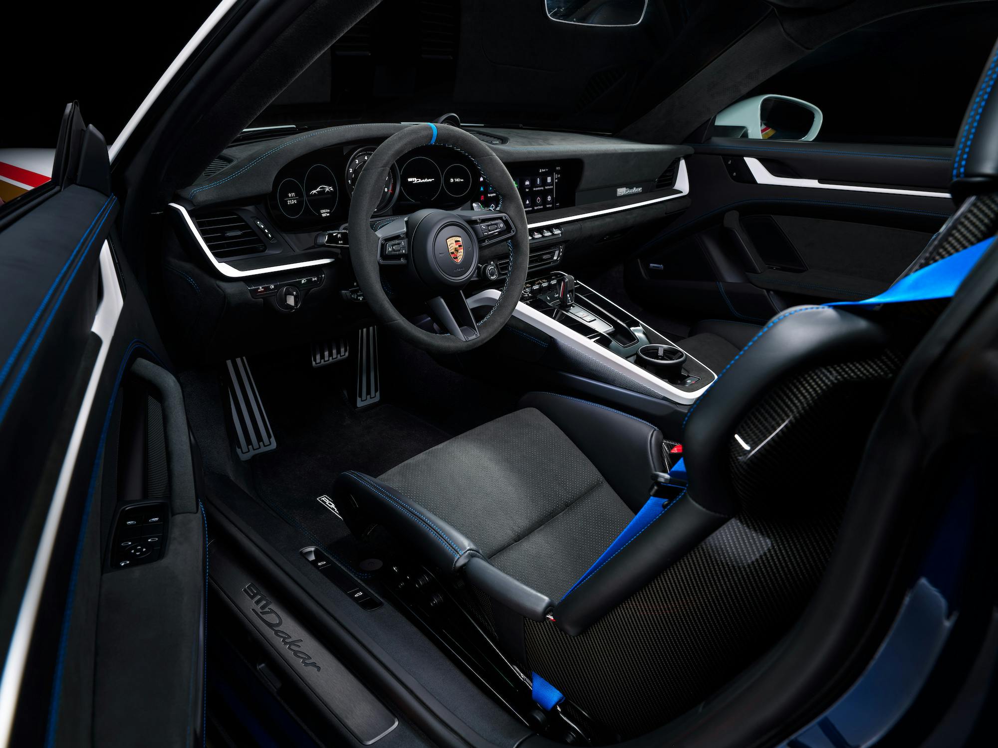 Porsche 911 Dakar studio interior
