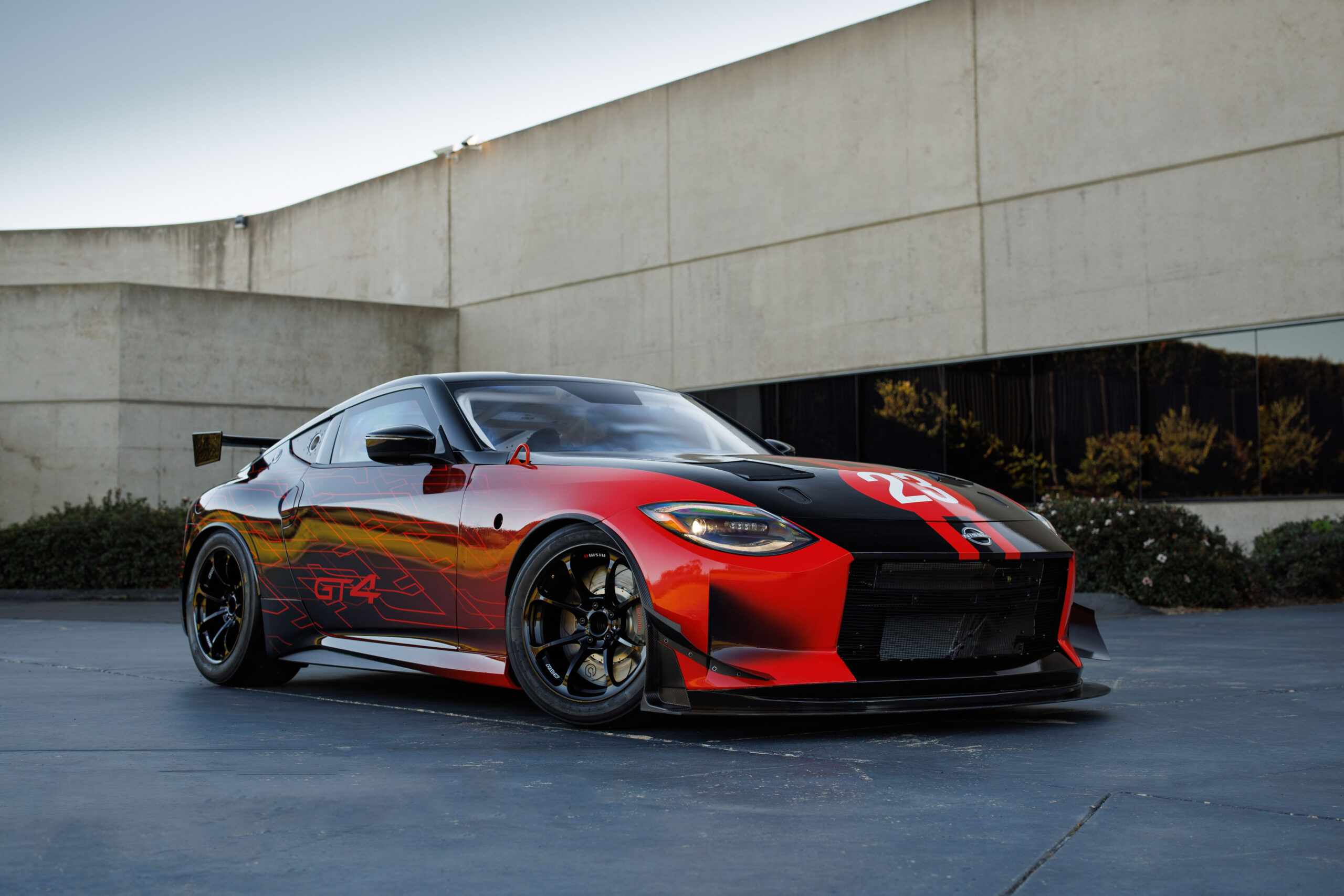 R> Finally, Nissan gives us numbers for the race-going Z