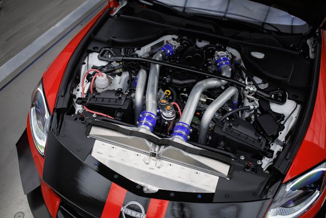 Nissan Z GT4 engine