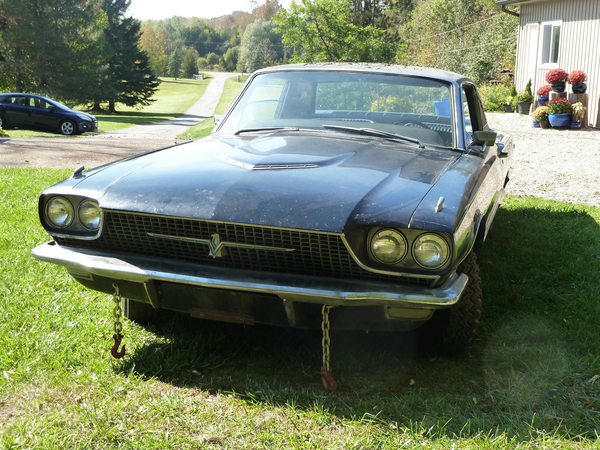 1966 Ford Thunderbird front