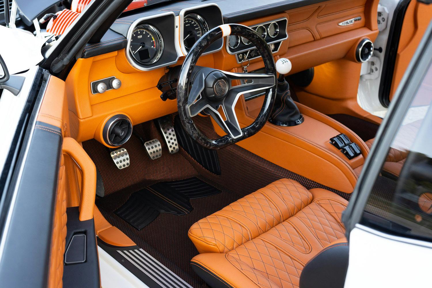 Strode 1969 Chevy Camaro interior