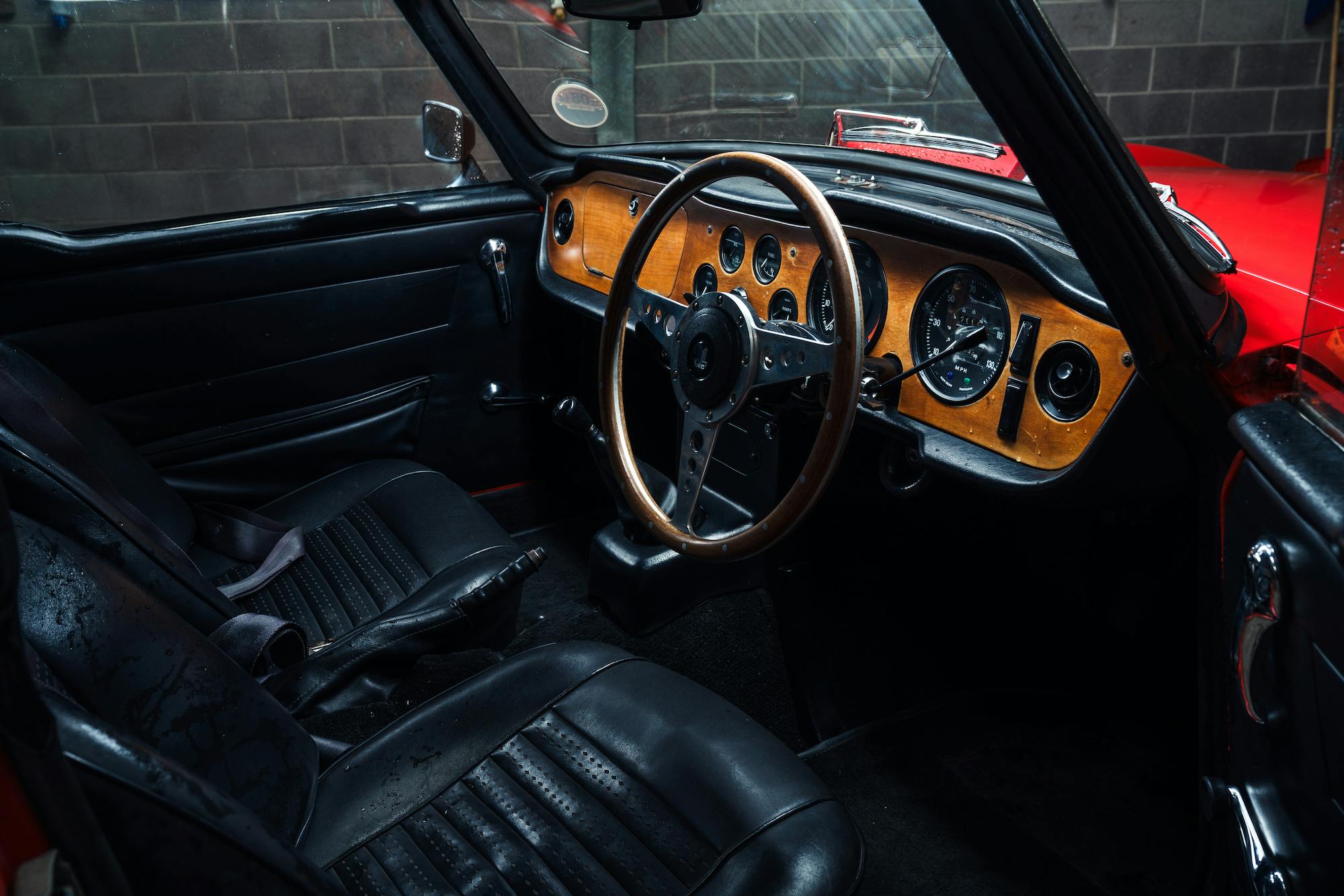 1972 Triumph TR6 interior