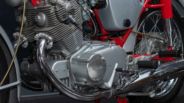 1965 Honda CB77 305 Super Hawk engine