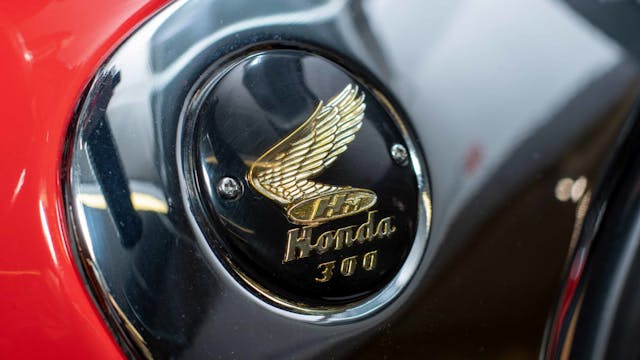 1965 Honda CB77 305 Super Hawk badge detail