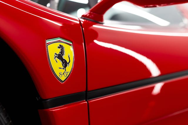 1995 Ferrari F50 quarter panel logo closeup