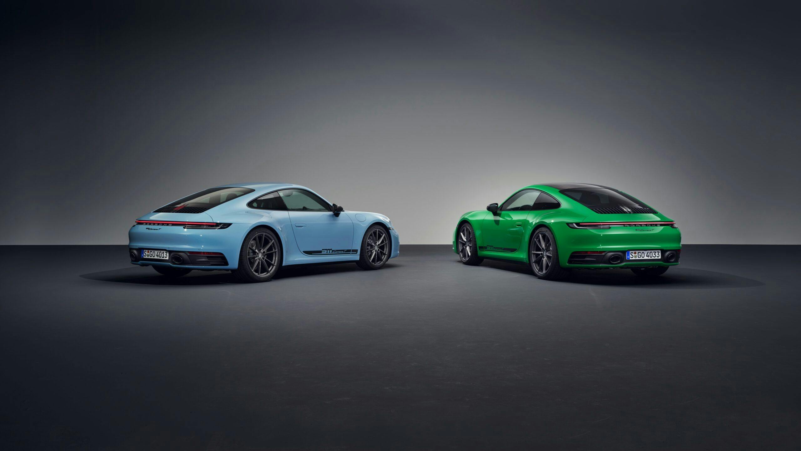 2023 Porsche 911 Carrera T blue and green