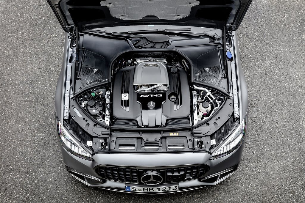 Mercedes-AMG S63 E Performance engine